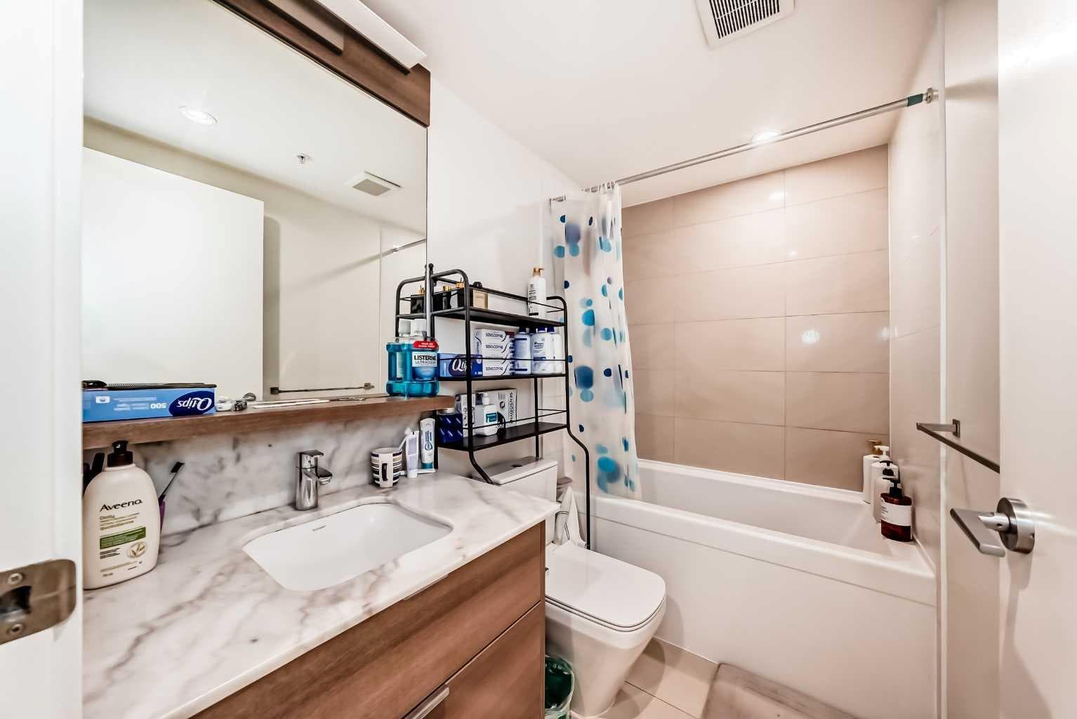 104, 108 Waterfront Court SW