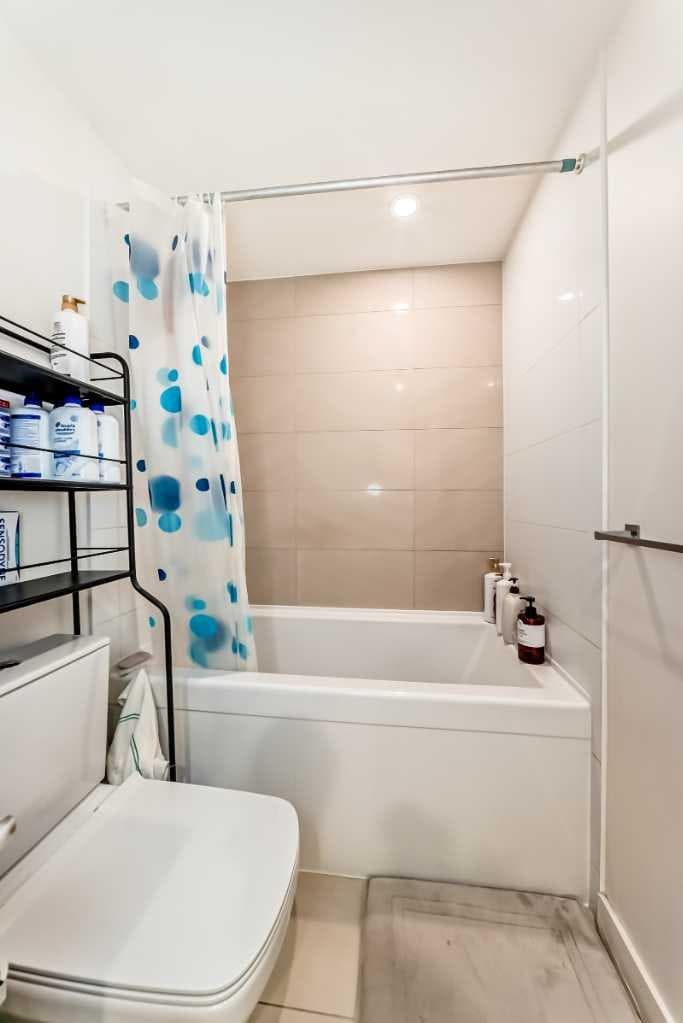 104, 108 Waterfront Court SW