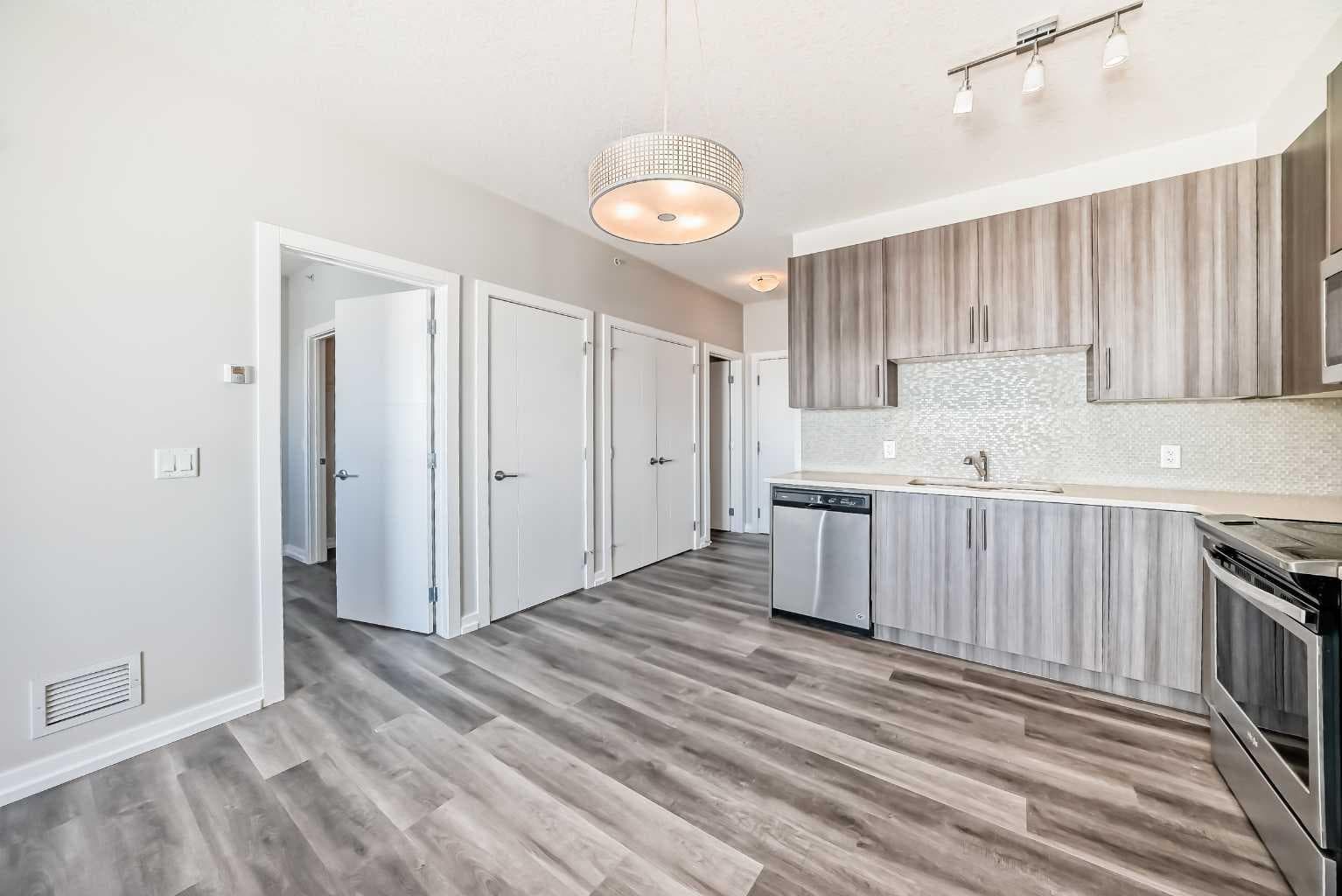 319, 24 Sage Hill Terrace NW