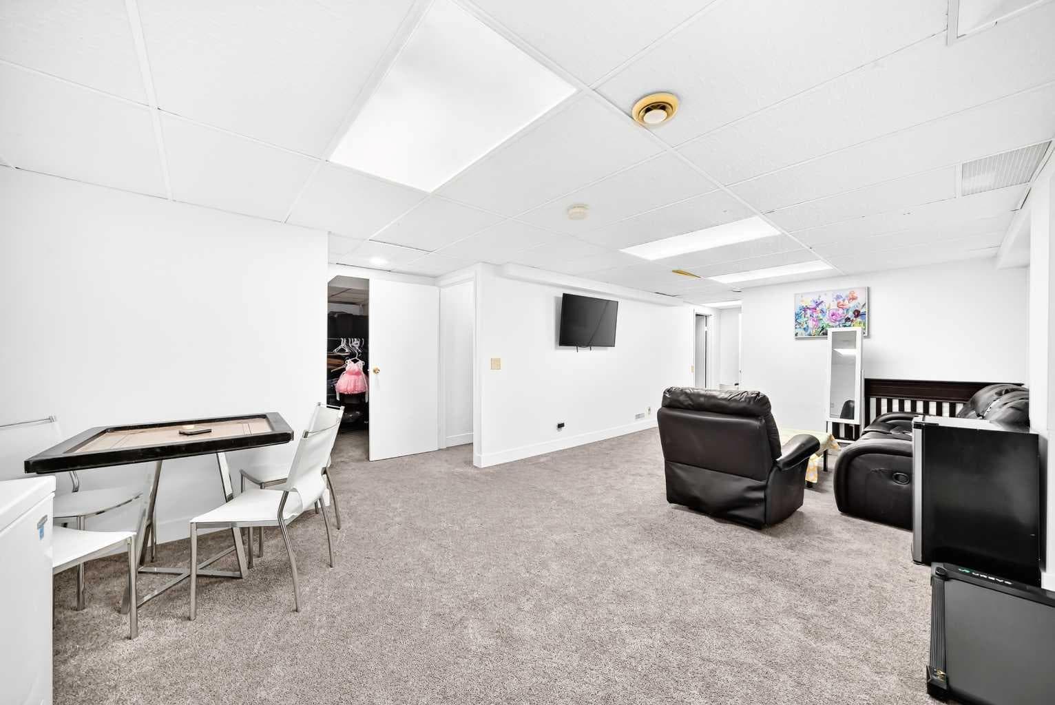 60 Falmere Court NE