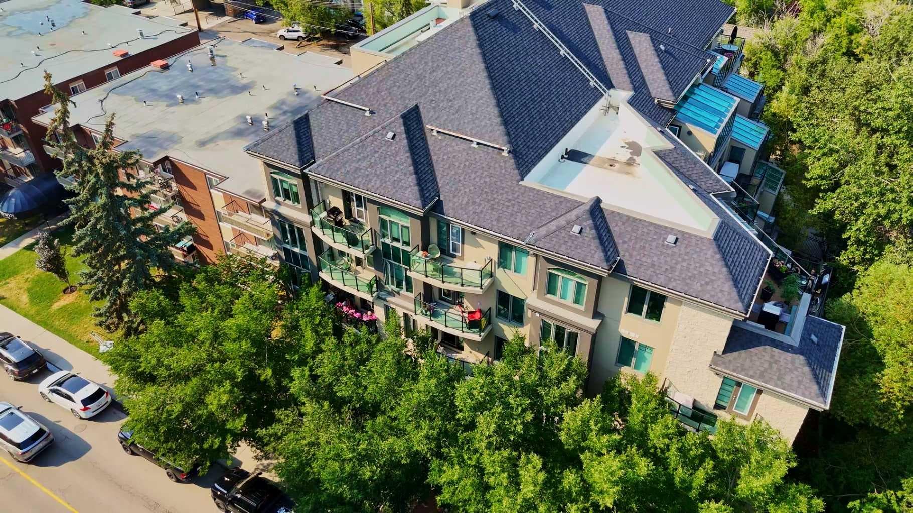 402, 108 25 Avenue SW