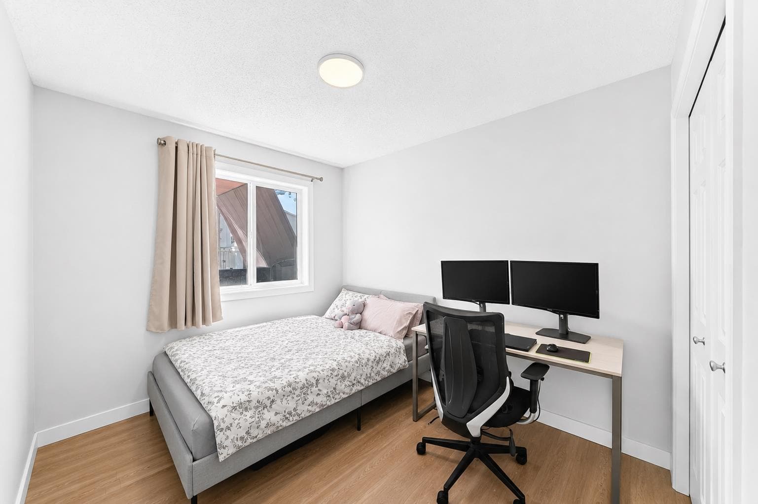 315 Appleglen Place SE
