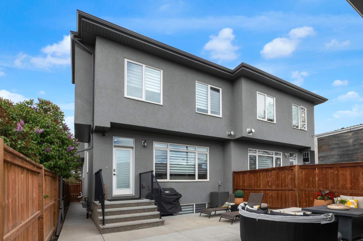 1412 41 Street SW