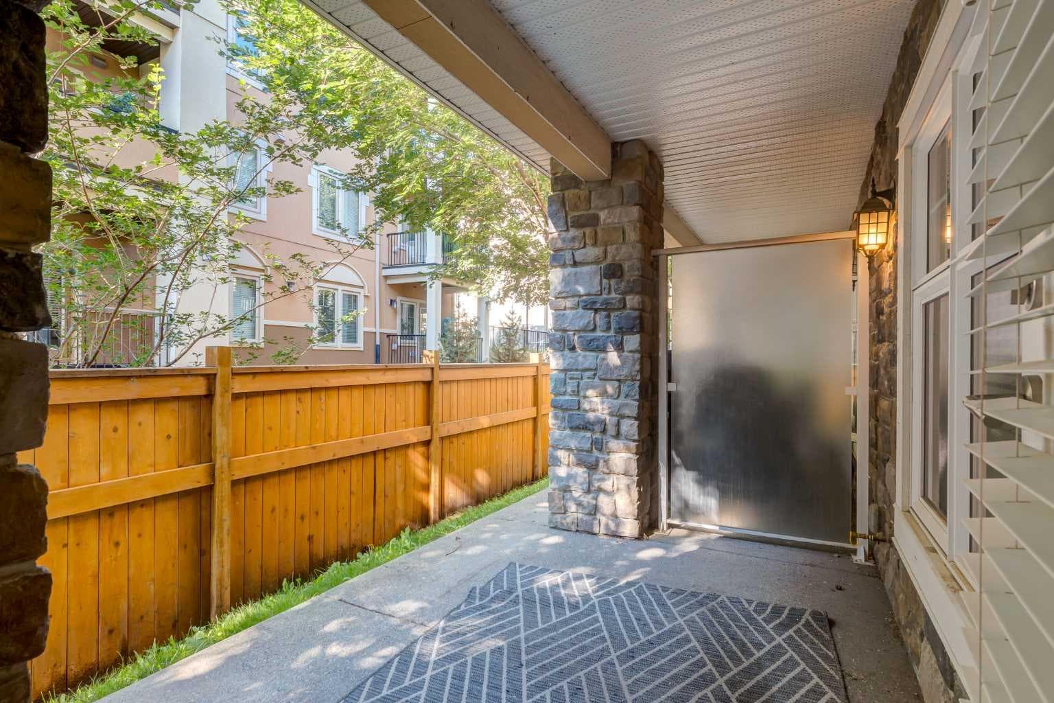 2108, 11 Mahogany Row SE