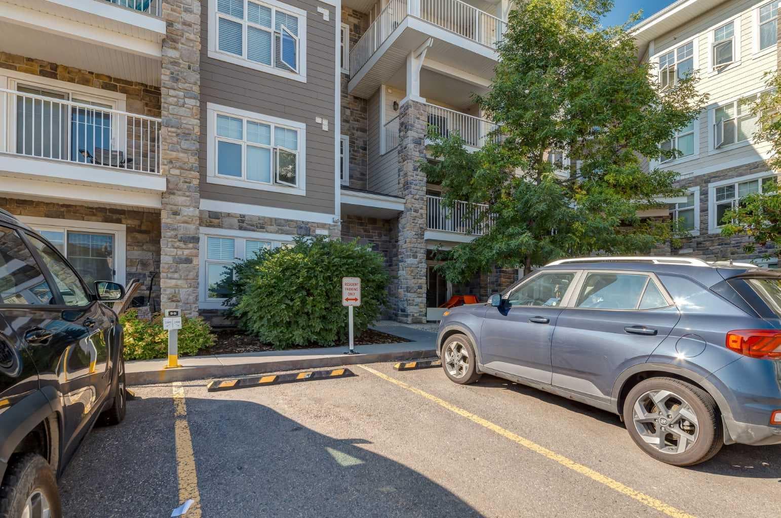 2108, 11 Mahogany Row SE