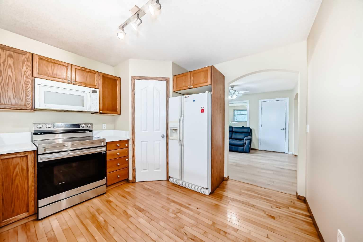 30 Covehaven View NE