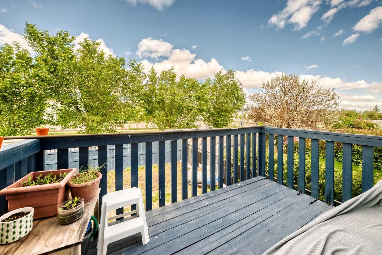 30 Covehaven View NE