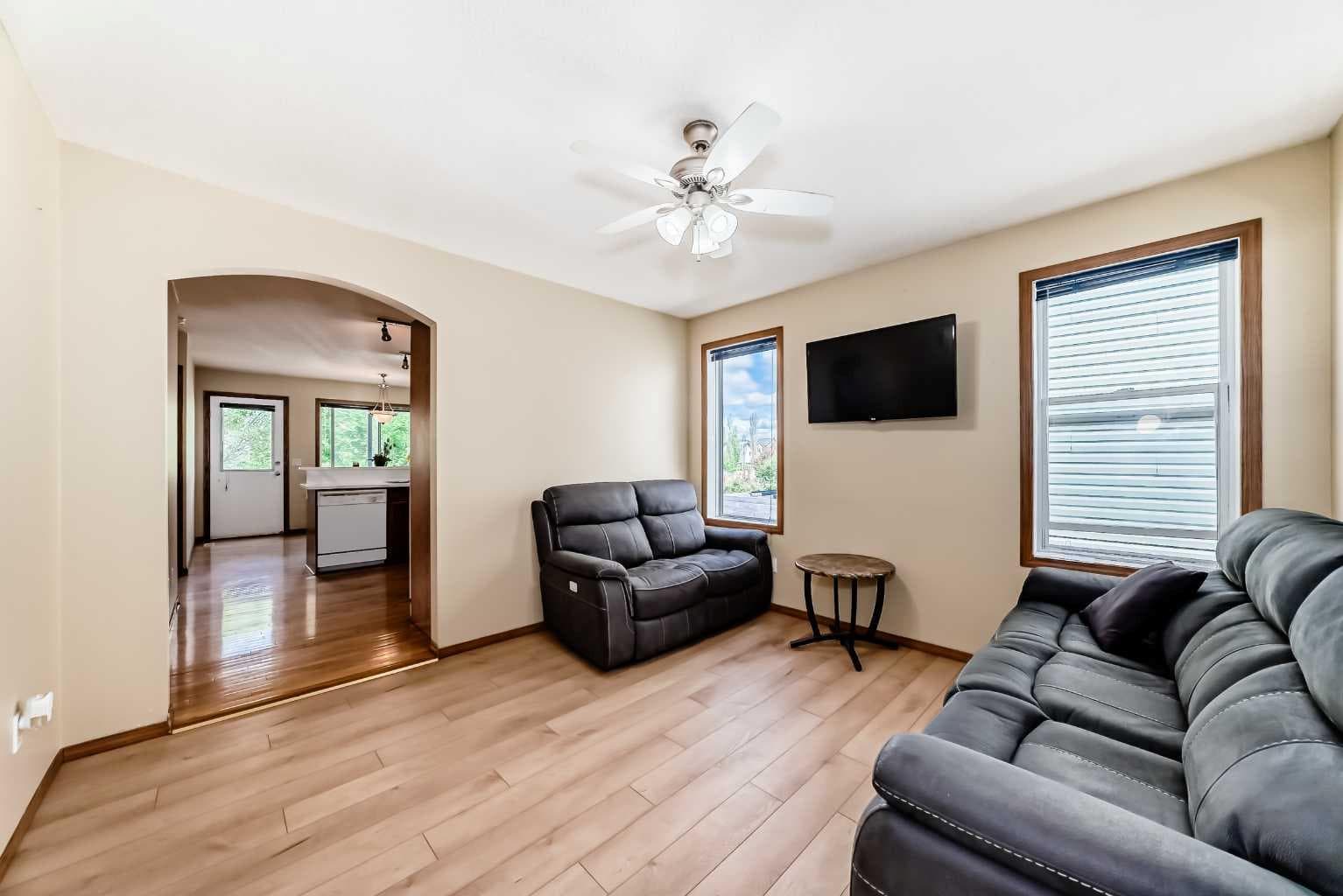 30 Covehaven View NE