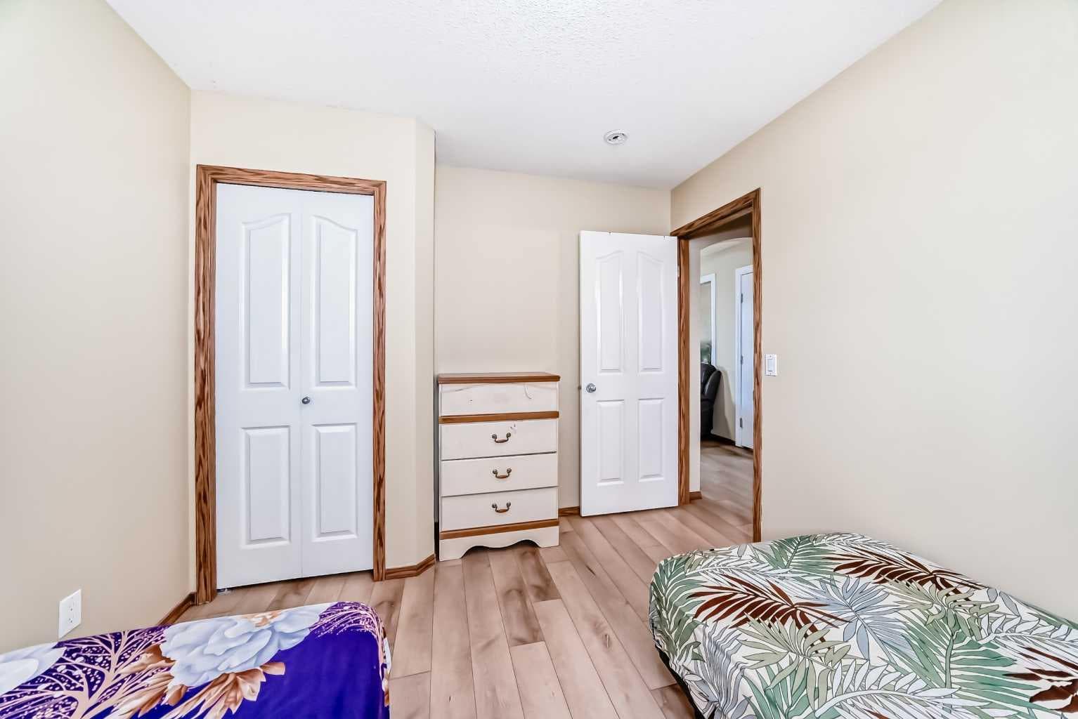 30 Covehaven View NE