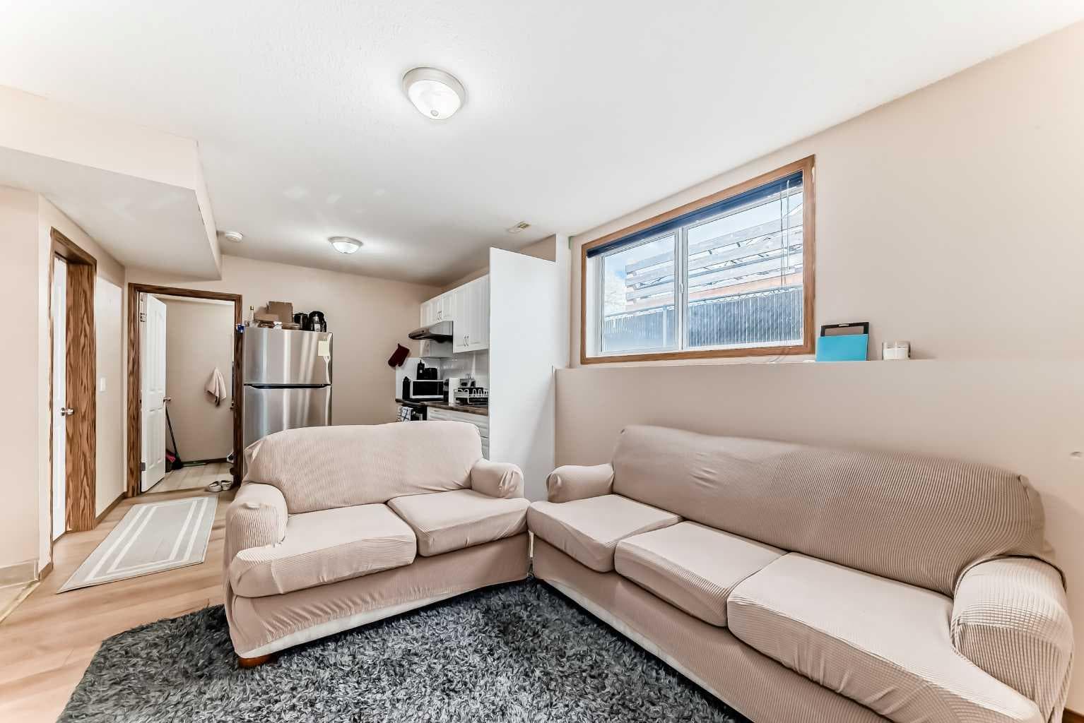 30 Covehaven View NE