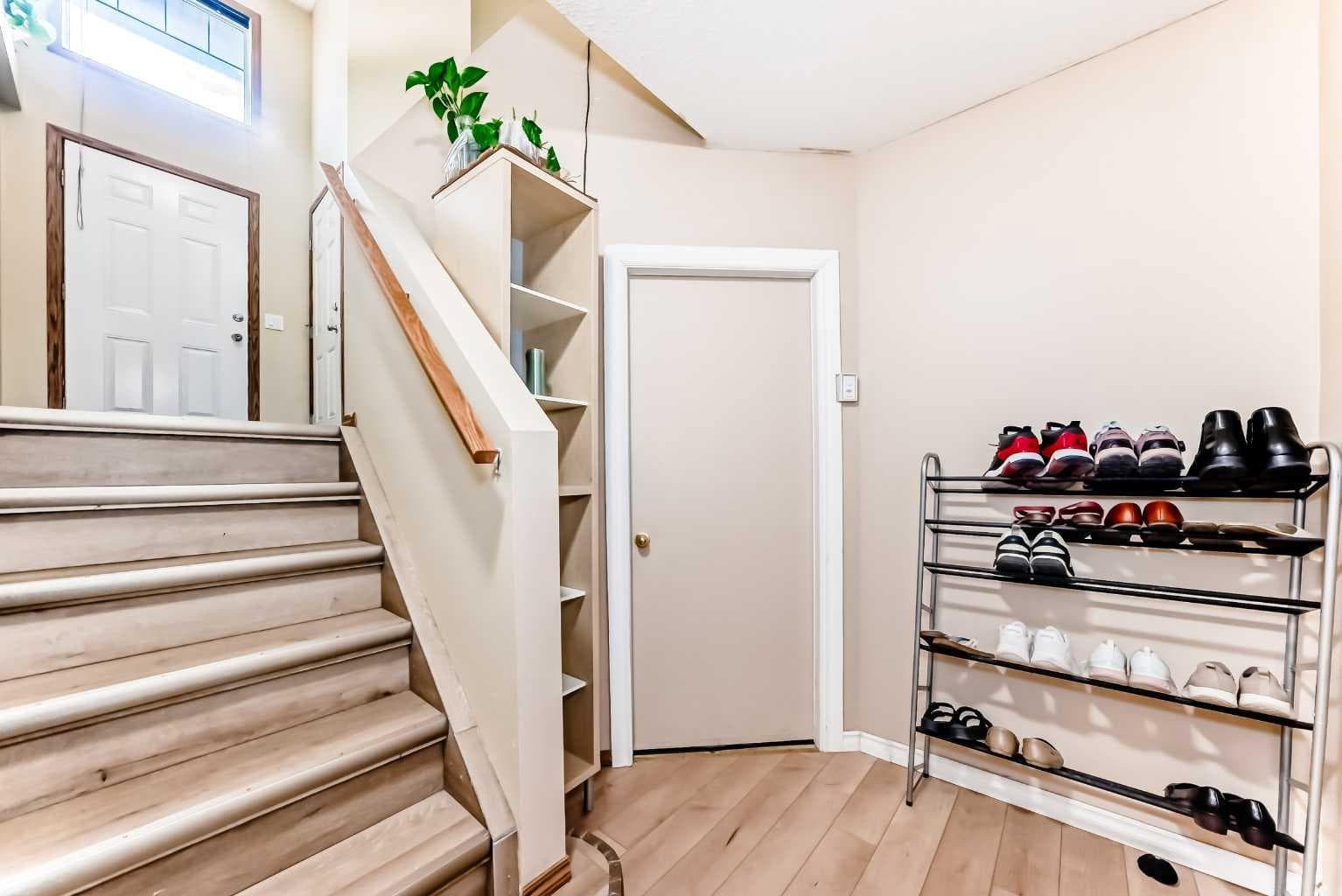 30 Covehaven View NE