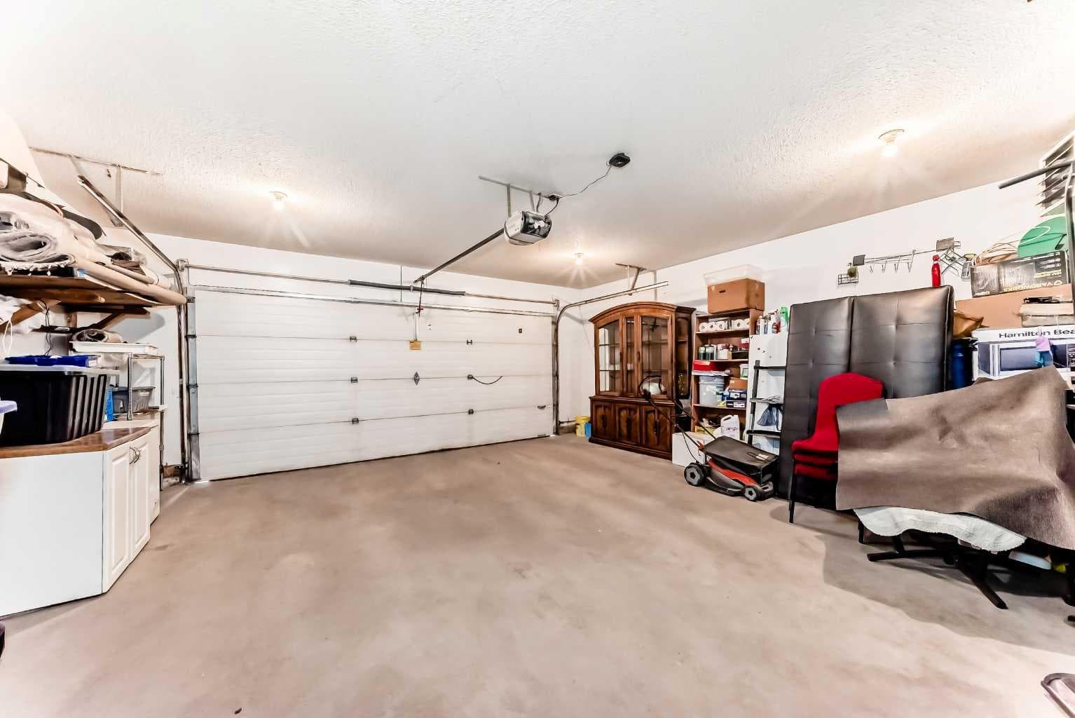 30 Covehaven View NE