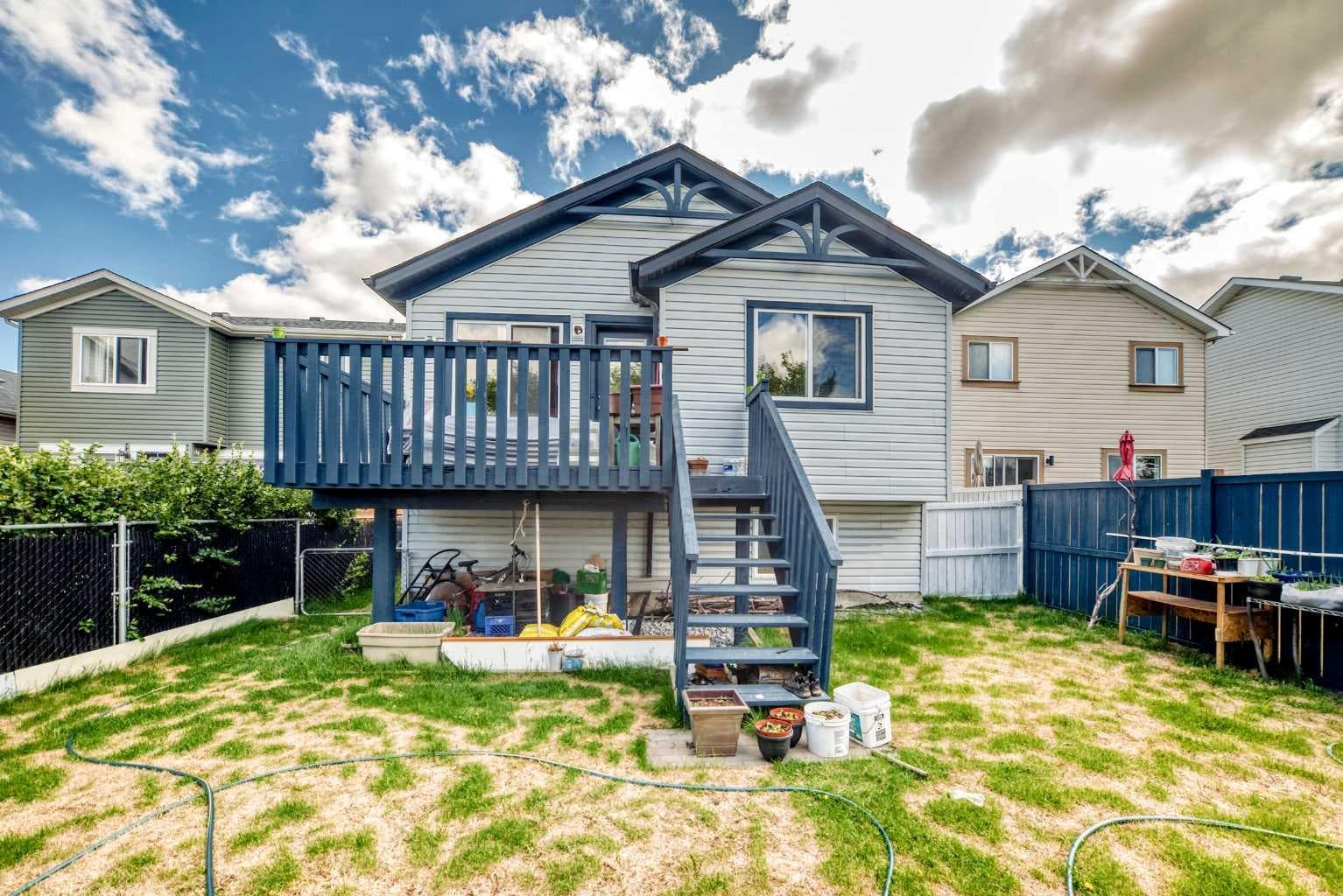 30 Covehaven View NE