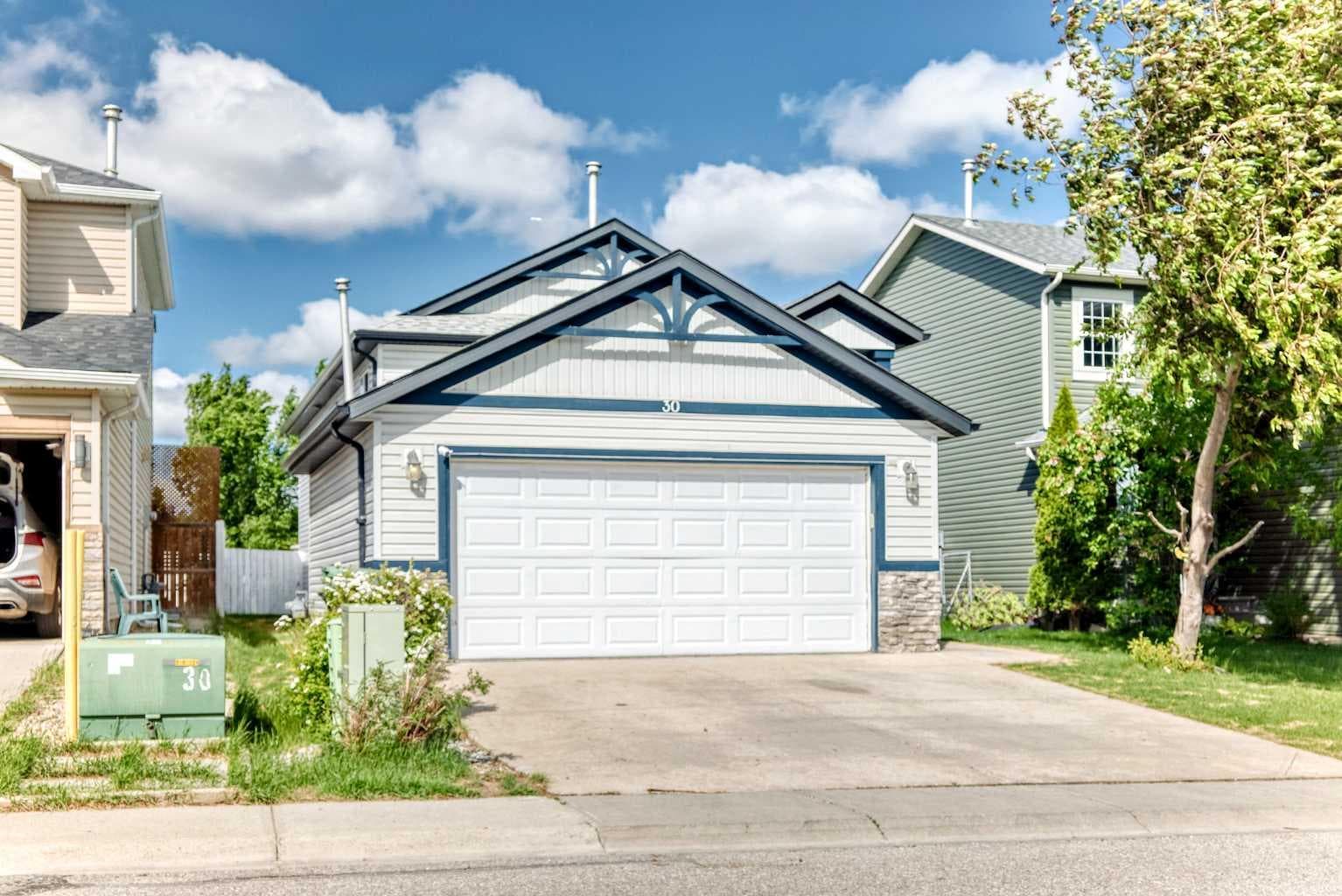 30 Covehaven View NE