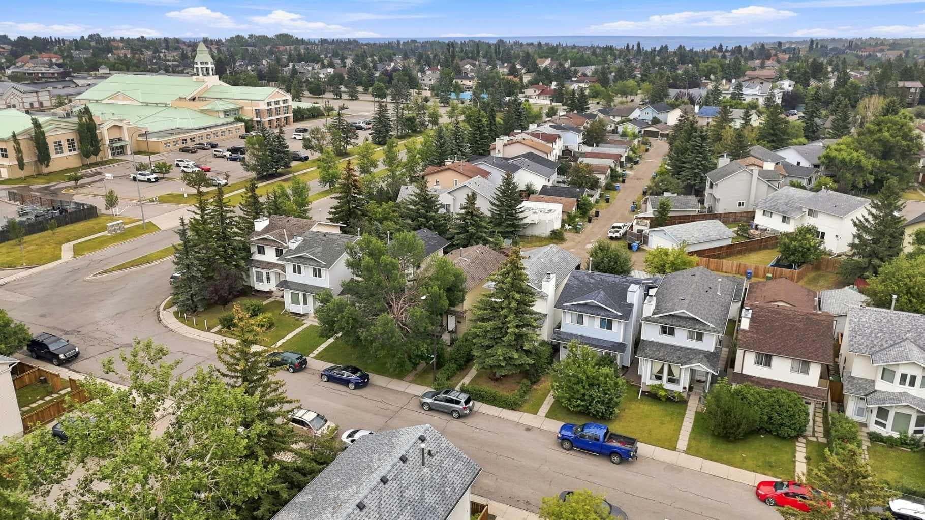 70 Edgeburn Crescent 