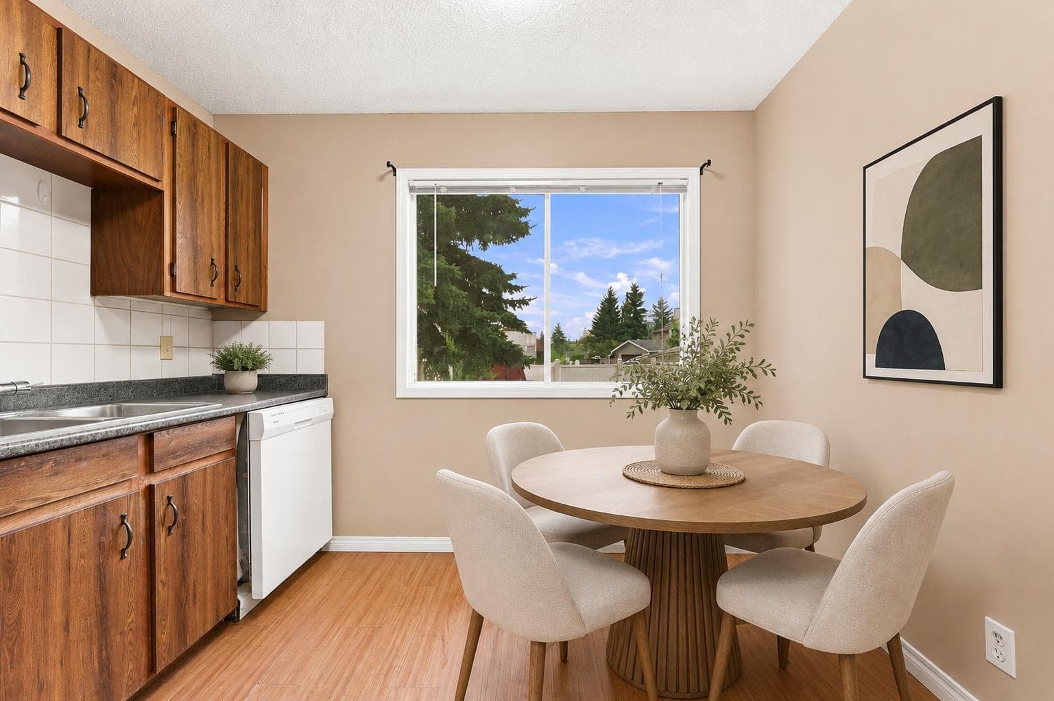 70 Edgeburn Crescent 