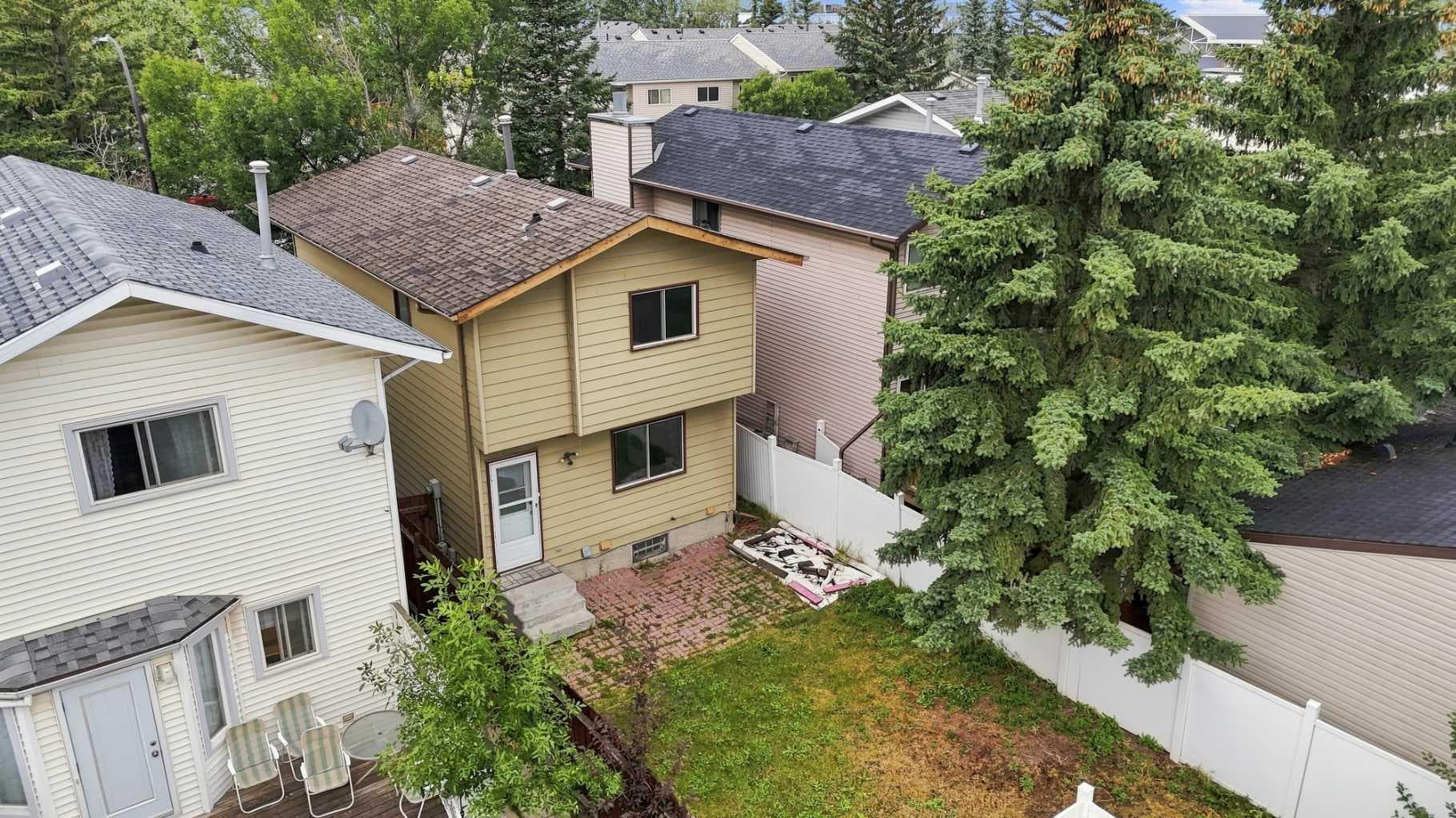 70 Edgeburn Crescent 