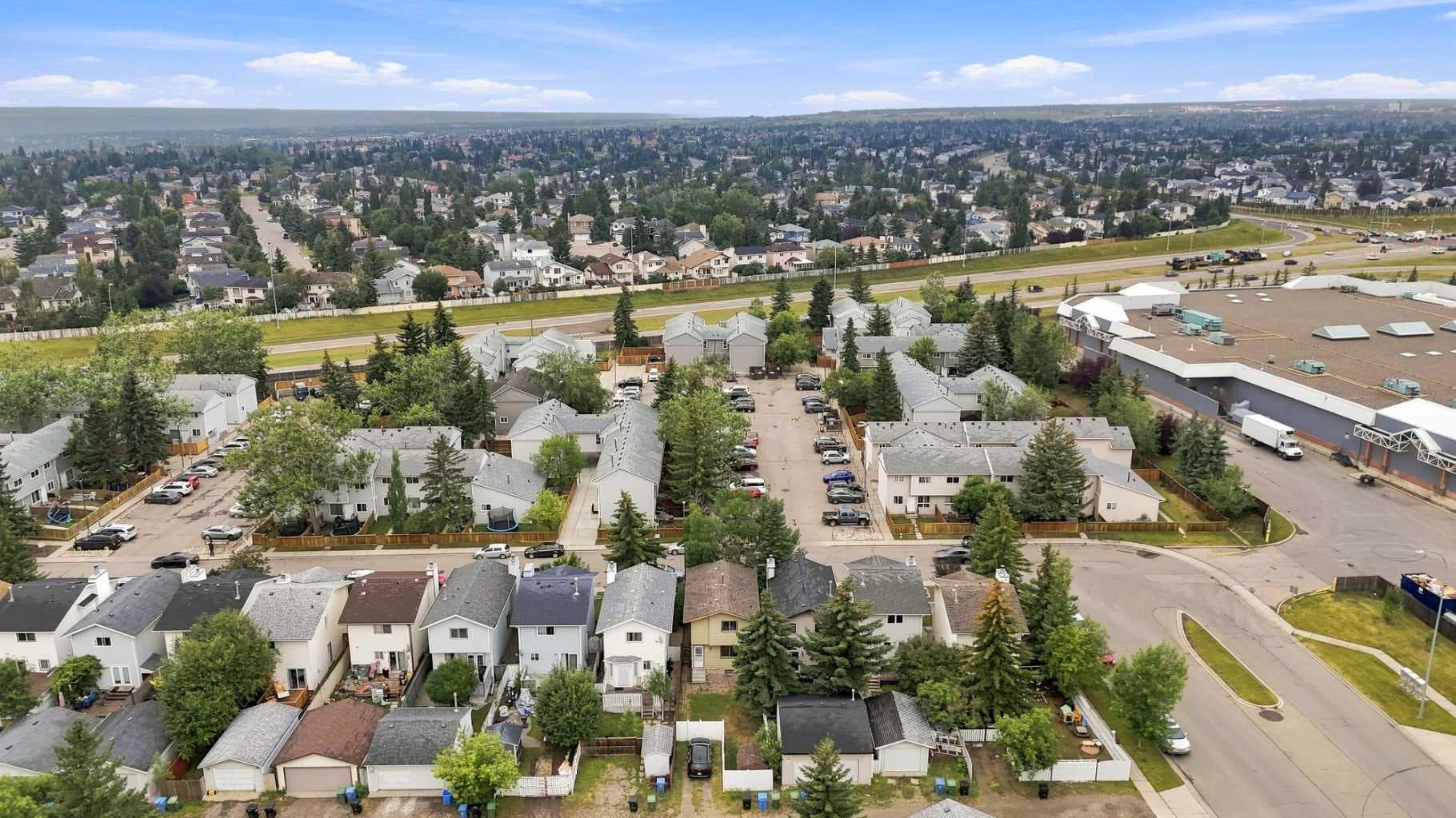 70 Edgeburn Crescent 
