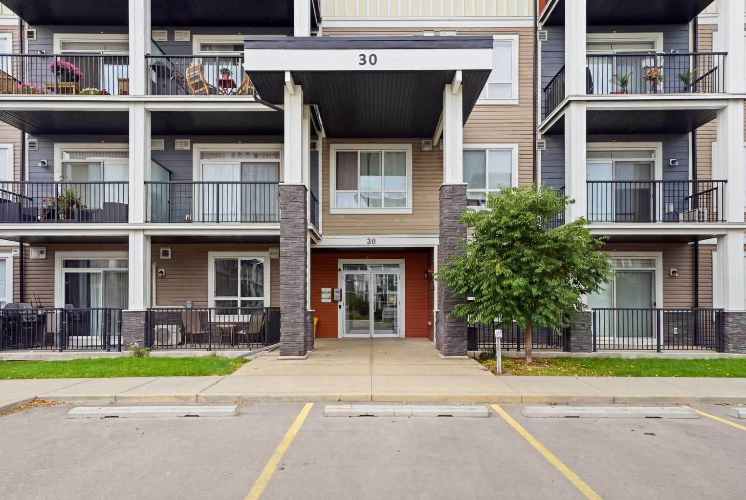 202, 30 Walgrove Walk SE