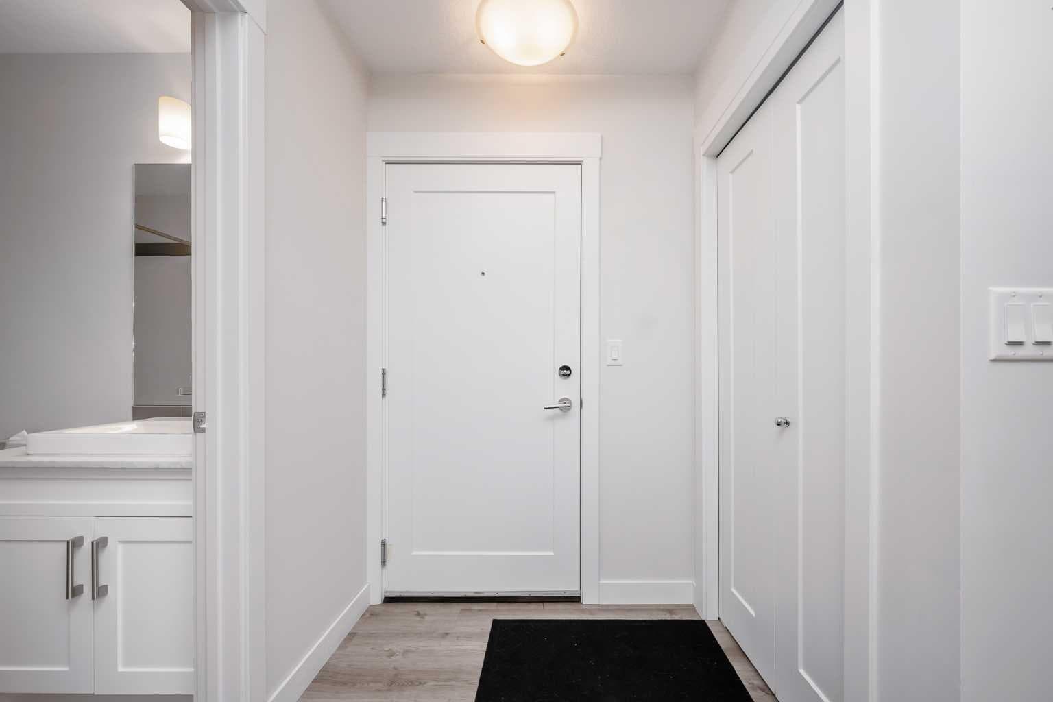 202, 30 Walgrove Walk SE