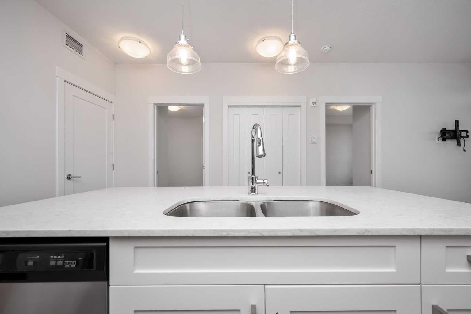202, 30 Walgrove Walk SE
