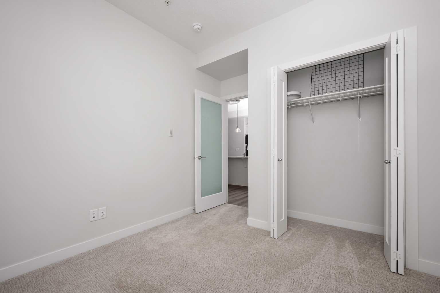 202, 30 Walgrove Walk SE