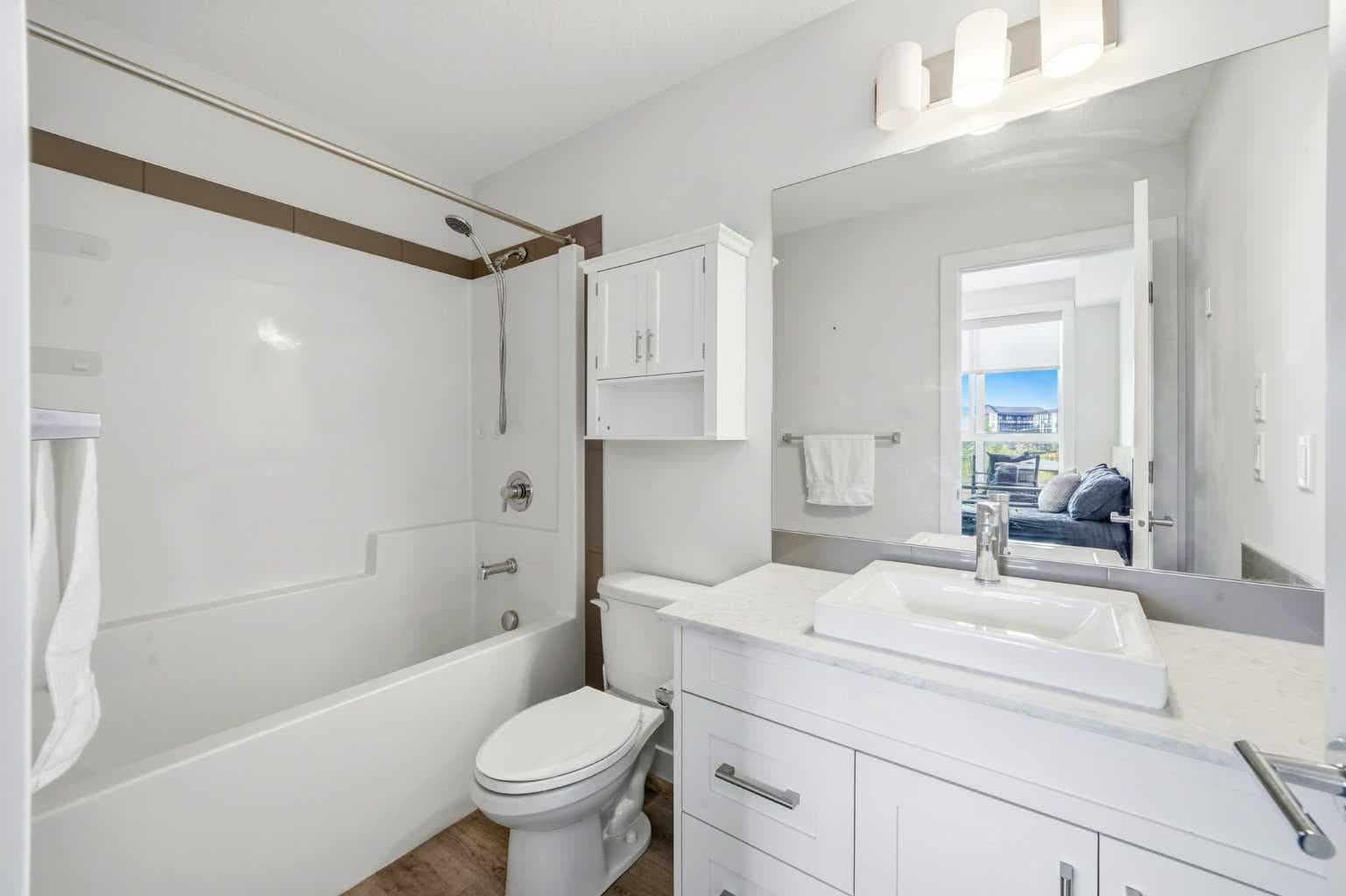 202, 30 Walgrove Walk SE