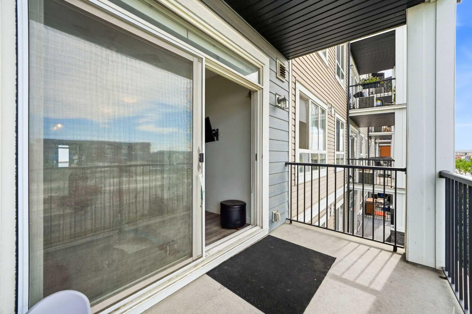 202, 30 Walgrove Walk SE