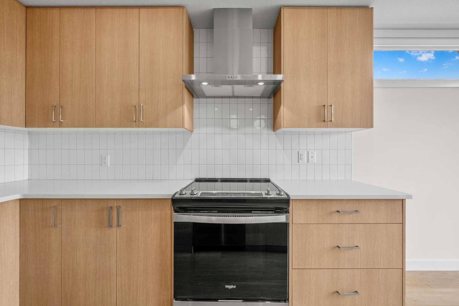 801, 4 Sage Hill Rise NW