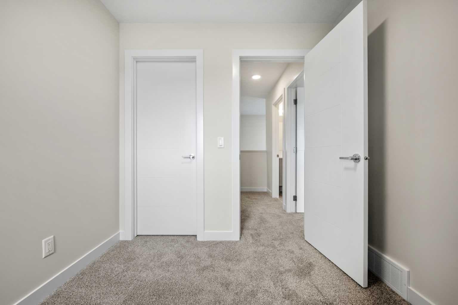 801, 4 Sage Hill Rise NW