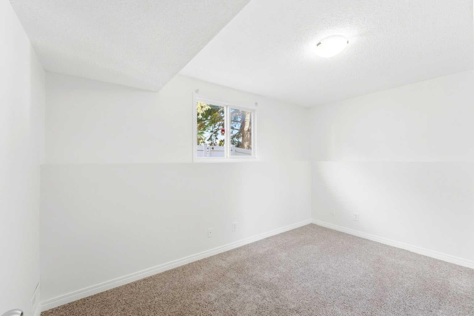 237 Sabrina Way SW