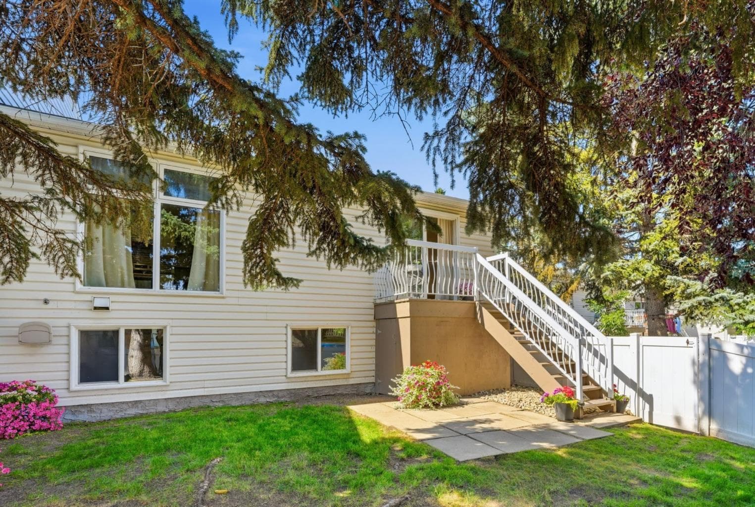 237 Sabrina Way SW
