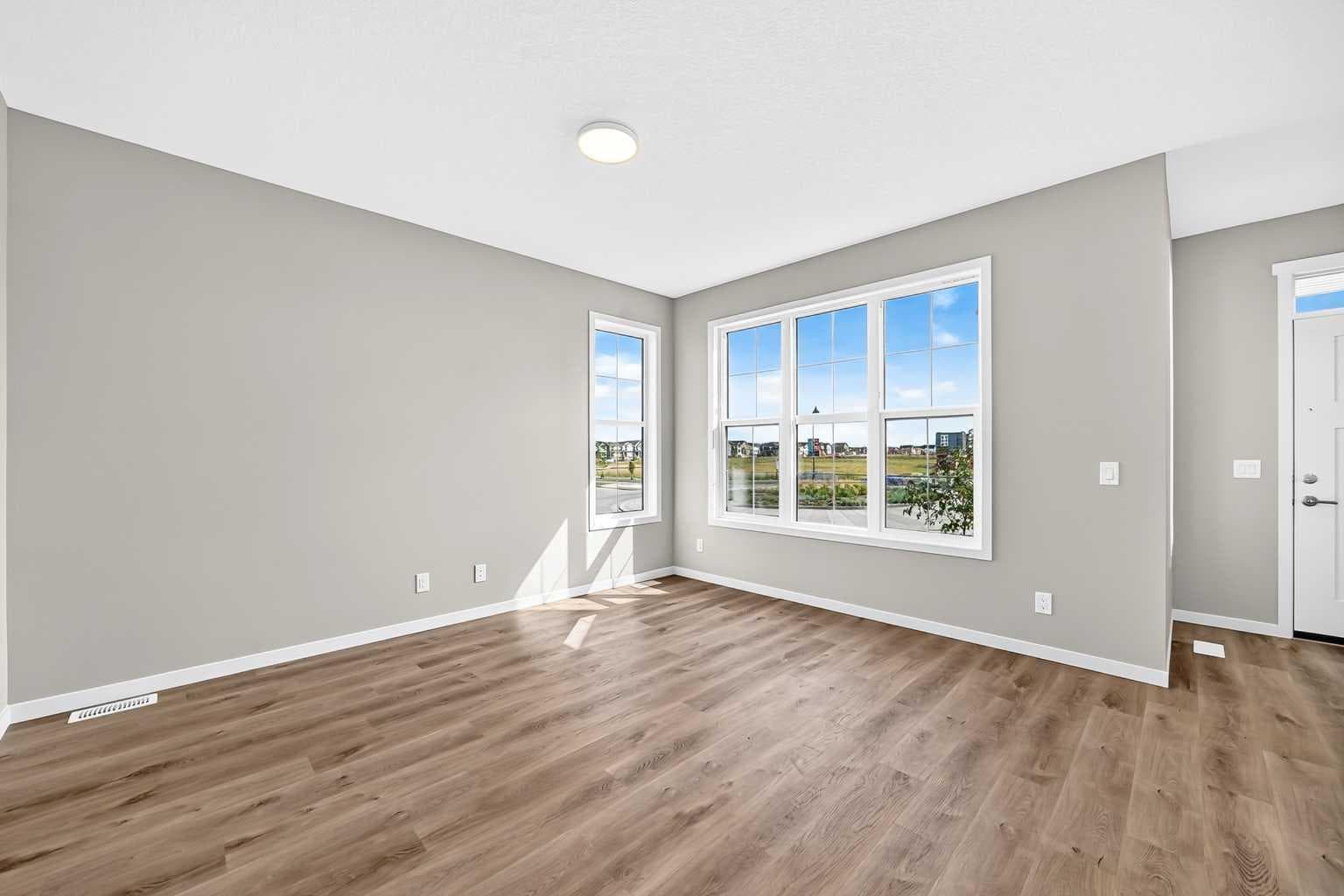 1302 Mahogany Boulevard SE
