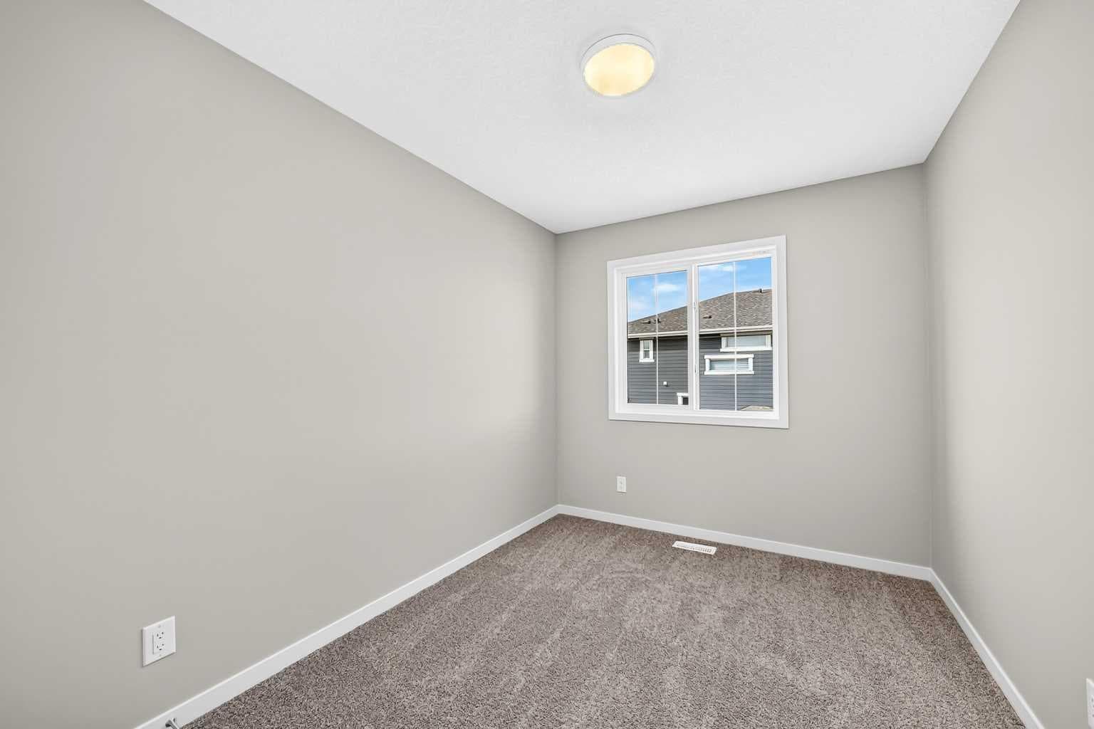 1302 Mahogany Boulevard SE