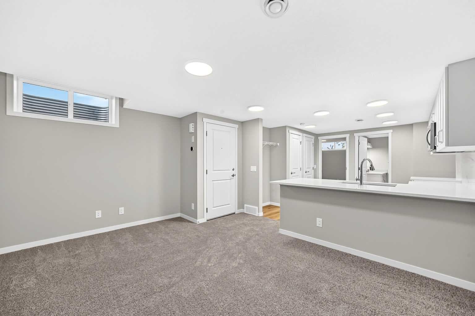 1302 Mahogany Boulevard SE