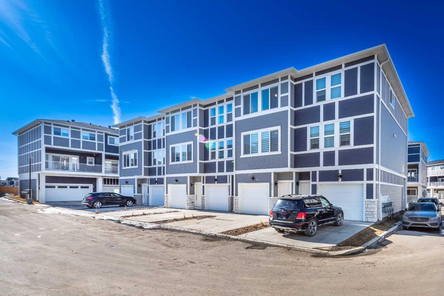 902, 33 Merganser Drive W