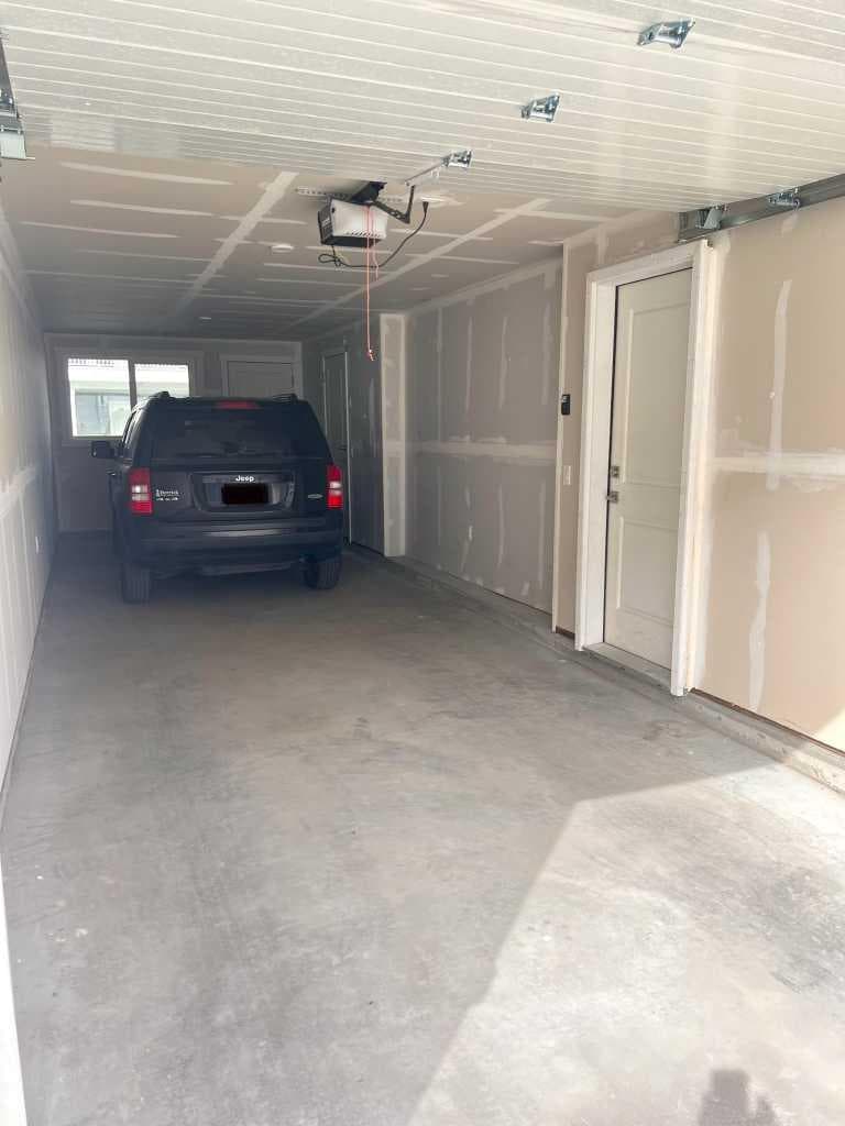 902, 33 Merganser Drive W