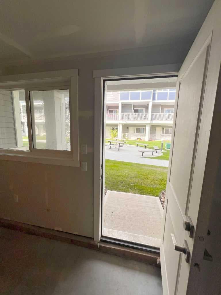 902, 33 Merganser Drive W
