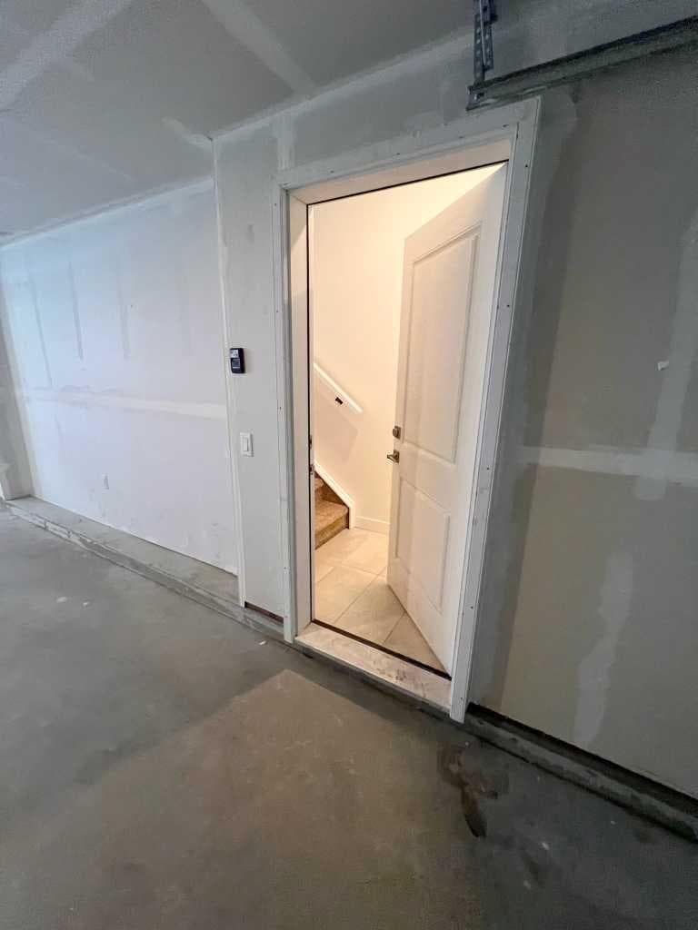 902, 33 Merganser Drive W