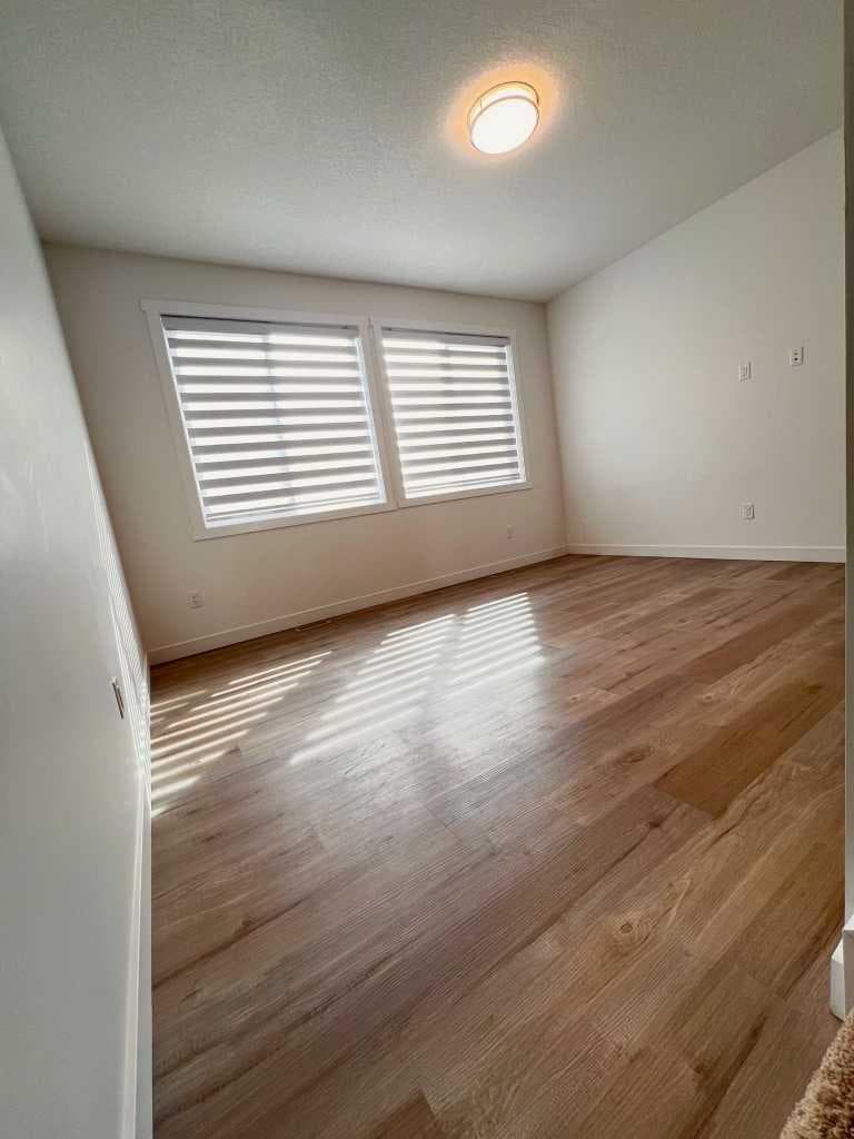 902, 33 Merganser Drive W