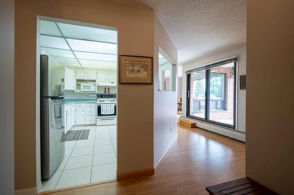211, 9500 Oakfield Drive SW
