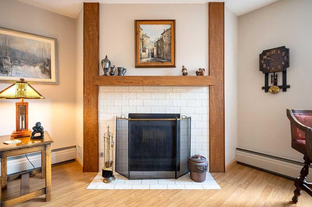211, 9500 Oakfield Drive SW