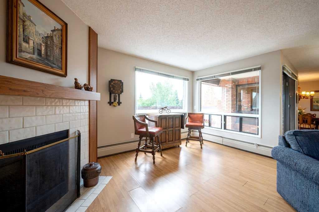211, 9500 Oakfield Drive SW