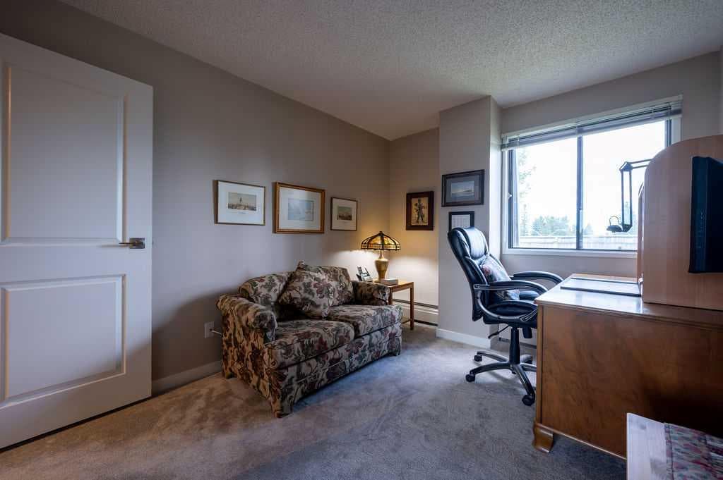 211, 9500 Oakfield Drive SW