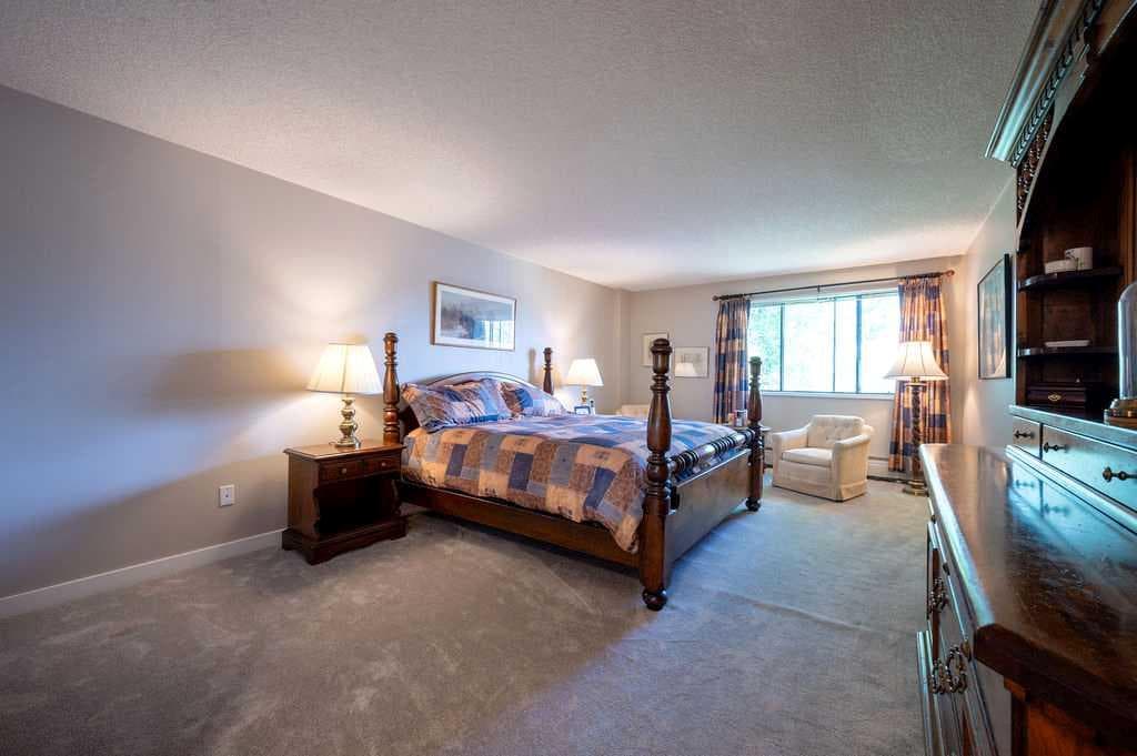 211, 9500 Oakfield Drive SW