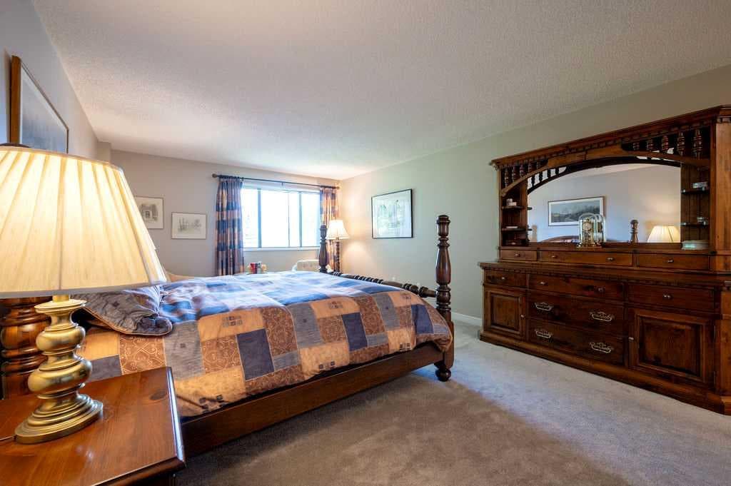 211, 9500 Oakfield Drive SW
