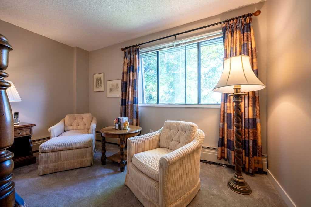 211, 9500 Oakfield Drive SW