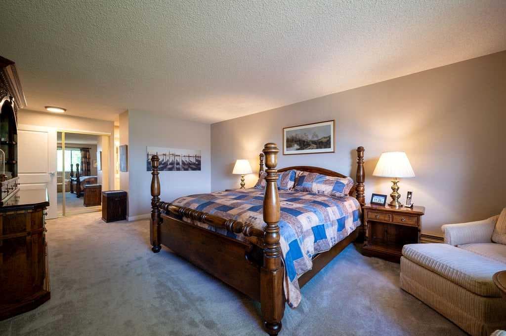 211, 9500 Oakfield Drive SW