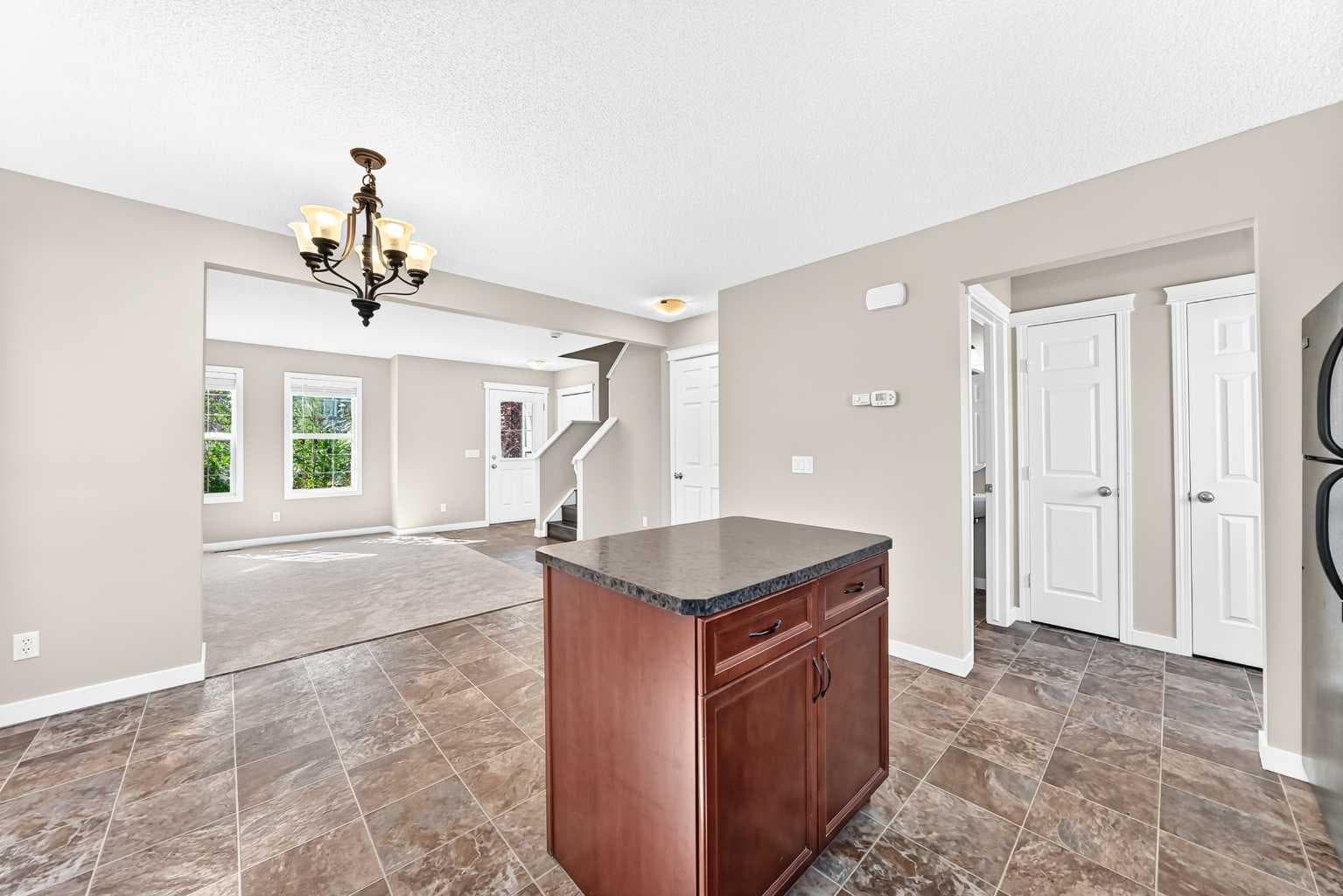 254 Silverado Way SW