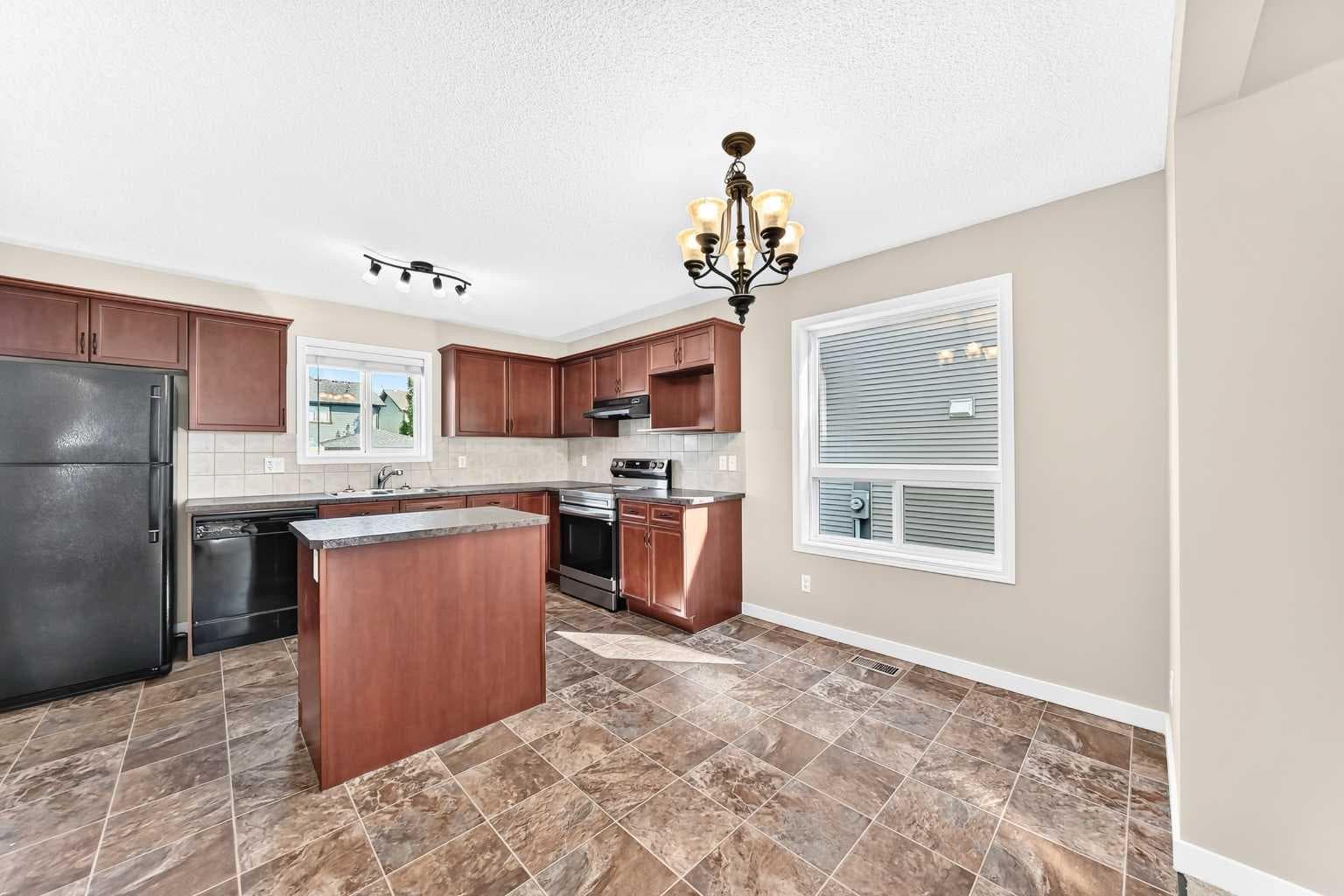 254 Silverado Way SW